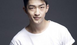 专门讲娱乐圈吃瓜的博主,明星幕后真相大曝光！