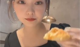 娱乐吃瓜酱刚满十八岁,十八岁青春绽放，揭秘娱乐圈新晋小花